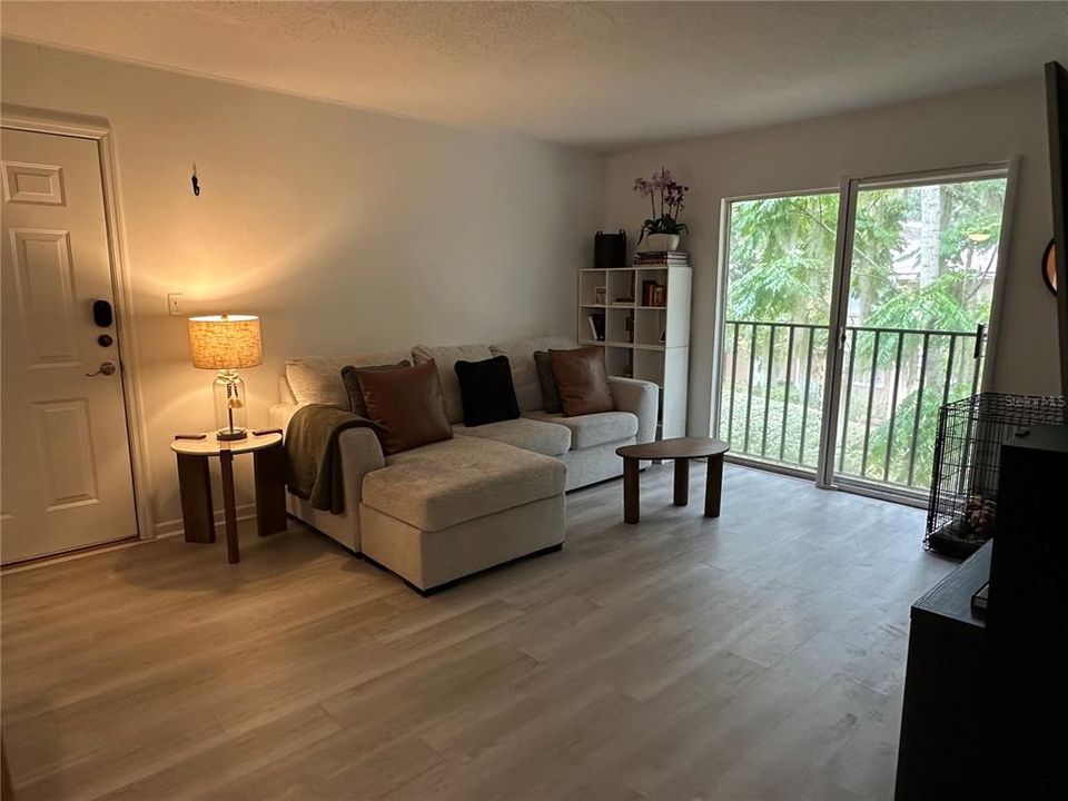 For Sale: $140,000 (2 beds, 2 baths, 900 Square Feet)