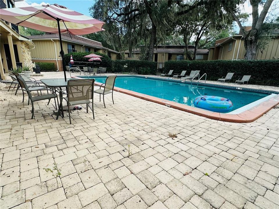 For Sale: $140,000 (2 beds, 2 baths, 900 Square Feet)