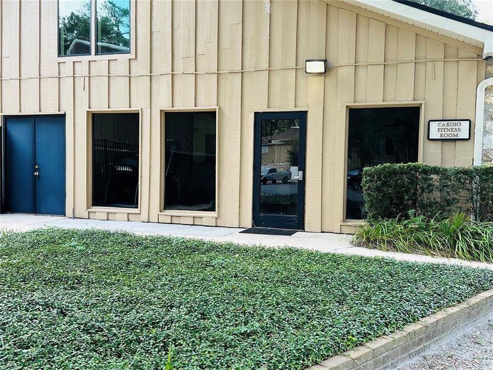 For Sale: $140,000 (2 beds, 2 baths, 900 Square Feet)