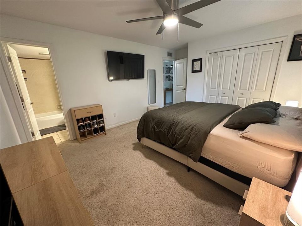 For Sale: $140,000 (2 beds, 2 baths, 900 Square Feet)