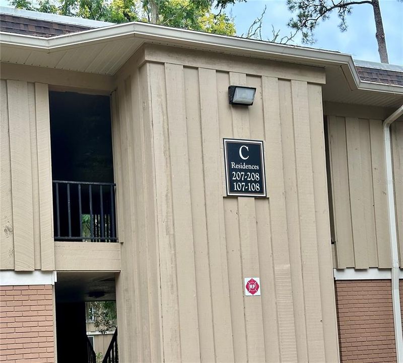 For Sale: $140,000 (2 beds, 2 baths, 900 Square Feet)