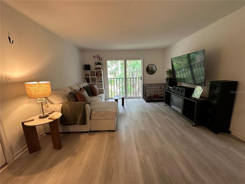 For Sale: $140,000 (2 beds, 2 baths, 900 Square Feet)