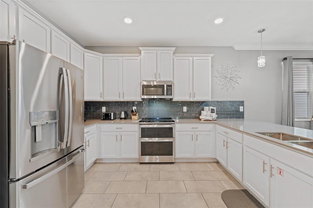 待售: $979,900 (9 贝兹, 5 浴室, 4707 平方英尺)