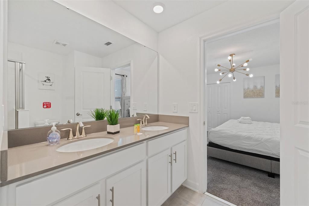 待售: $979,900 (9 贝兹, 5 浴室, 4707 平方英尺)