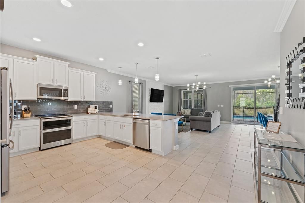 待售: $979,900 (9 贝兹, 5 浴室, 4707 平方英尺)