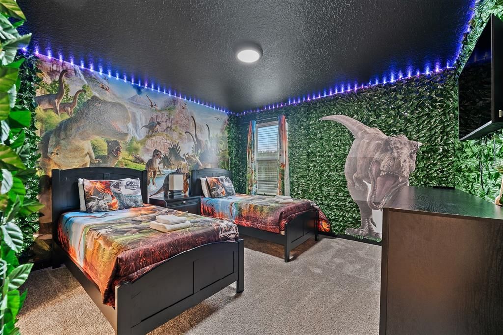 待售: $979,900 (9 贝兹, 5 浴室, 4707 平方英尺)