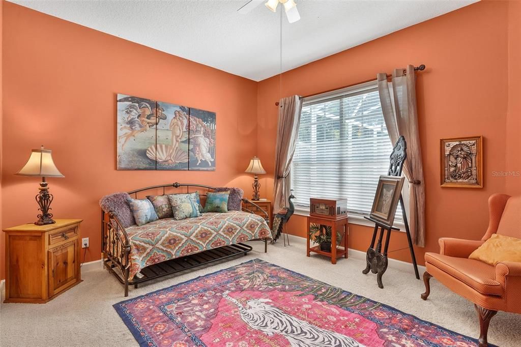 Activo con contrato: $649,000 (3 camas, 2 baños, 3048 Pies cuadrados)