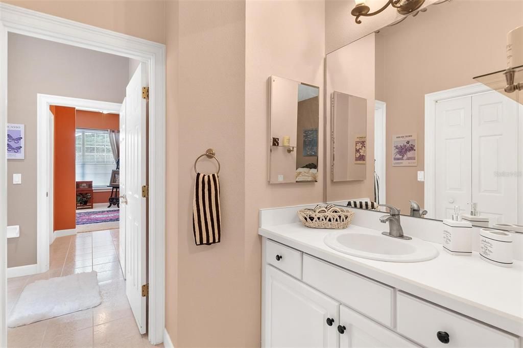 Activo con contrato: $649,000 (3 camas, 2 baños, 3048 Pies cuadrados)