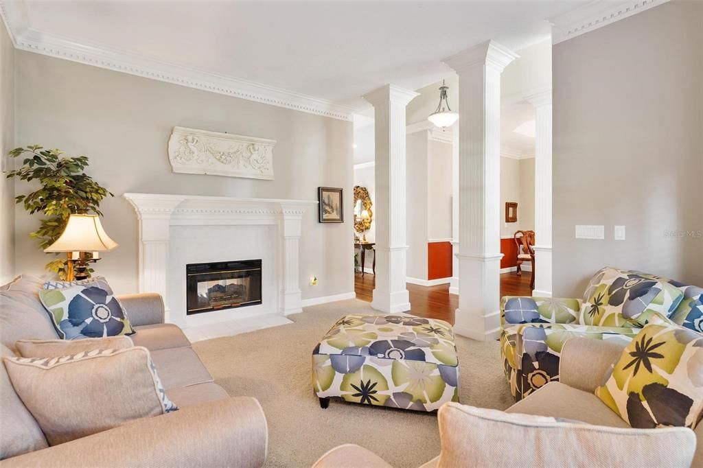 Activo con contrato: $649,000 (3 camas, 2 baños, 3048 Pies cuadrados)