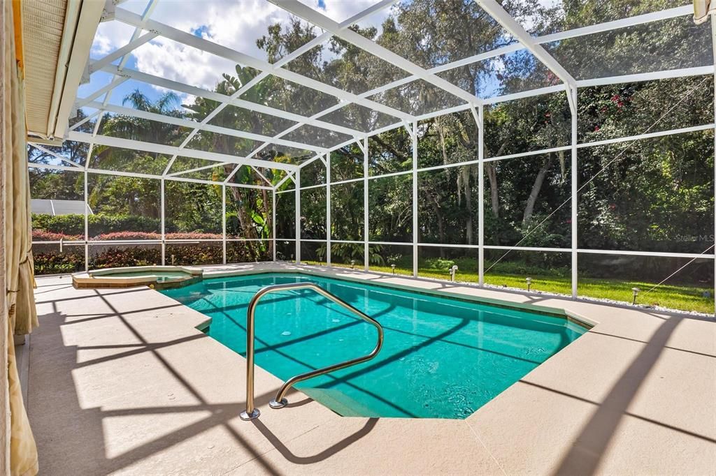 Activo con contrato: $649,000 (3 camas, 2 baños, 3048 Pies cuadrados)