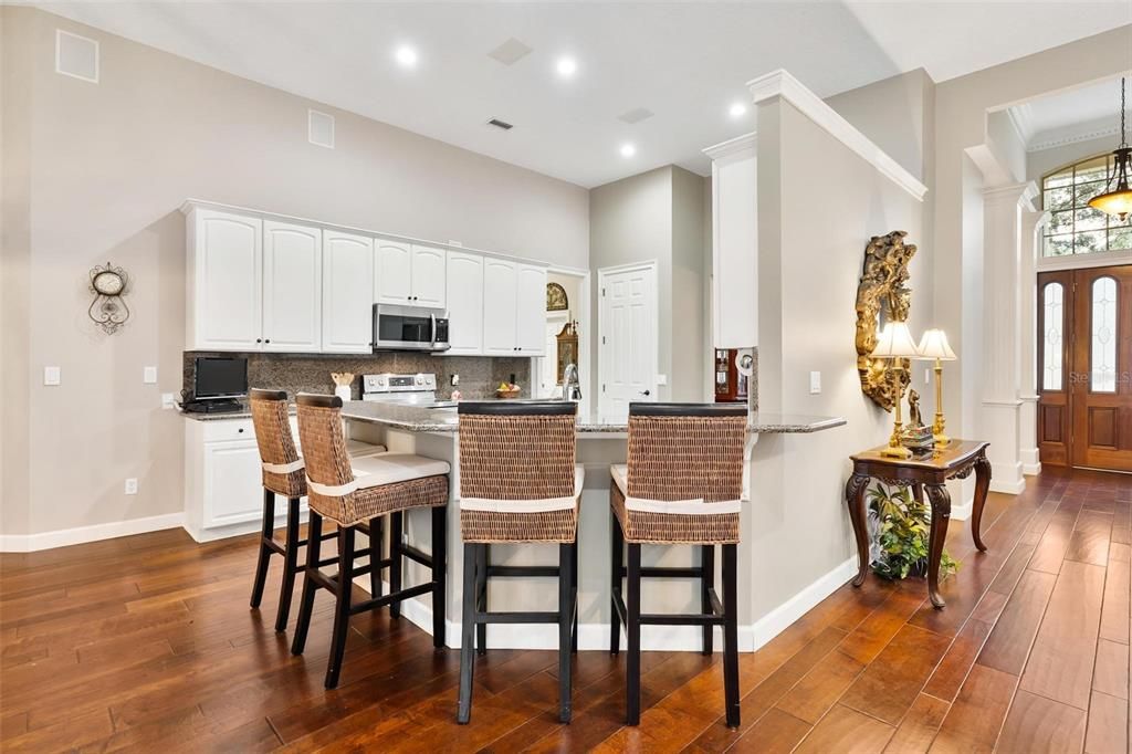 Activo con contrato: $649,000 (3 camas, 2 baños, 3048 Pies cuadrados)