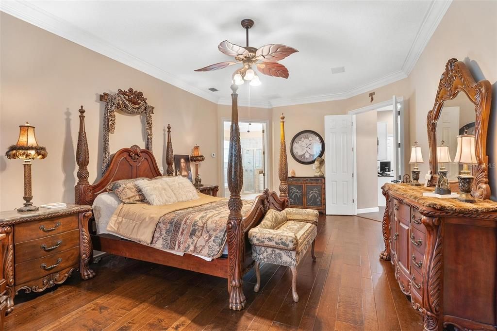 Activo con contrato: $649,000 (3 camas, 2 baños, 3048 Pies cuadrados)