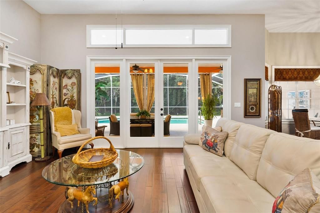 Activo con contrato: $649,000 (3 camas, 2 baños, 3048 Pies cuadrados)