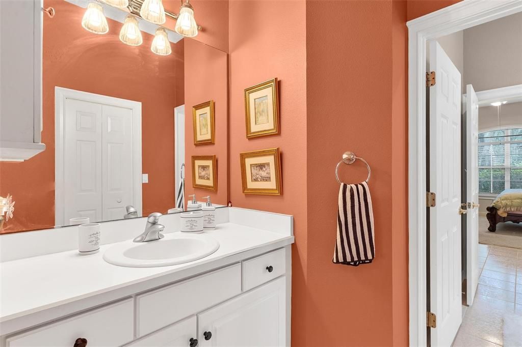 Activo con contrato: $649,000 (3 camas, 2 baños, 3048 Pies cuadrados)