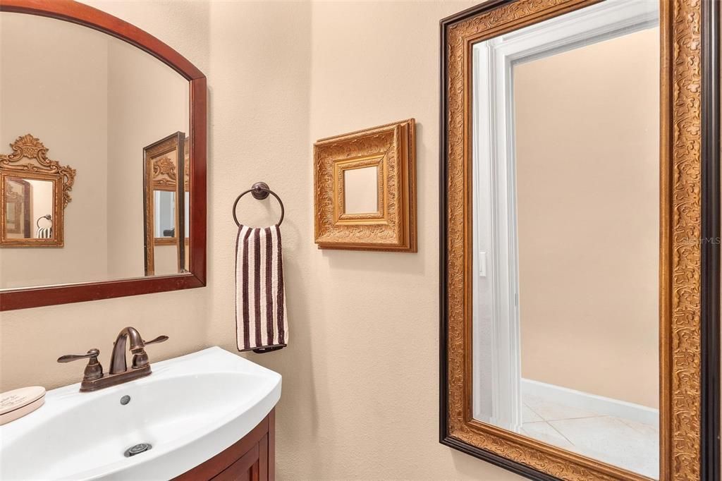 Activo con contrato: $649,000 (3 camas, 2 baños, 3048 Pies cuadrados)