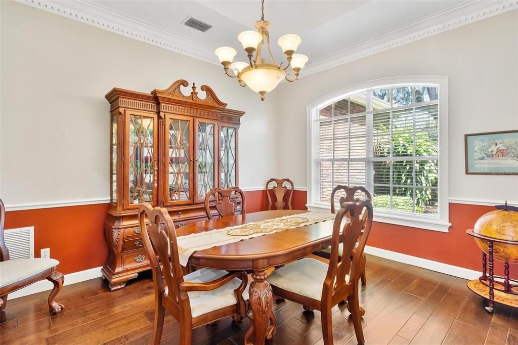 Activo con contrato: $649,000 (3 camas, 2 baños, 3048 Pies cuadrados)