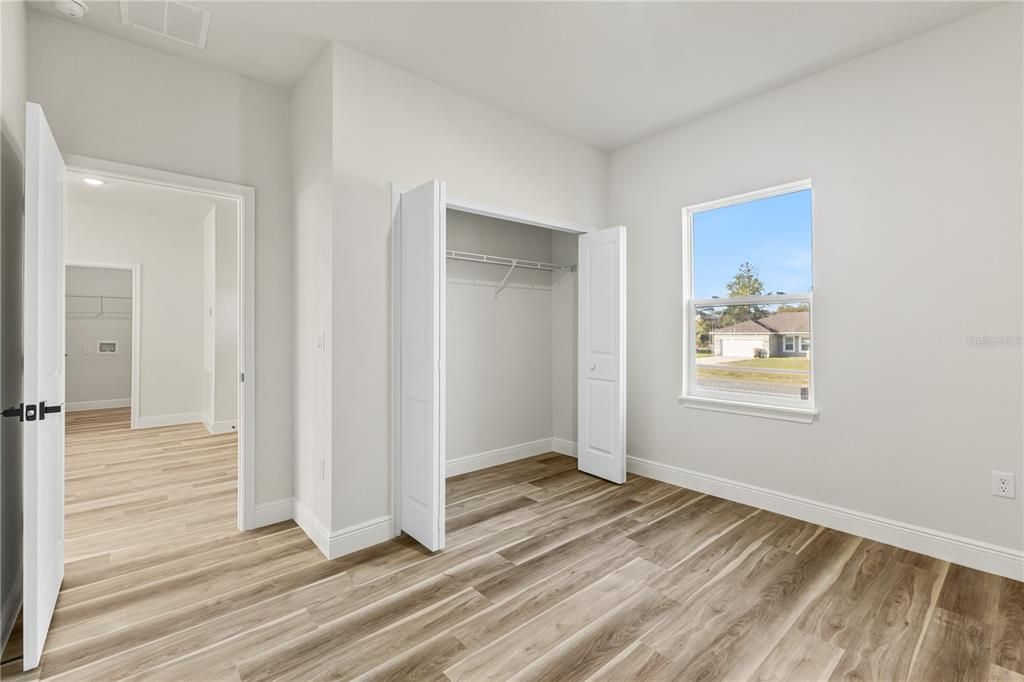 For Sale: $299,000 (4 beds, 2 baths, 1833 Square Feet)