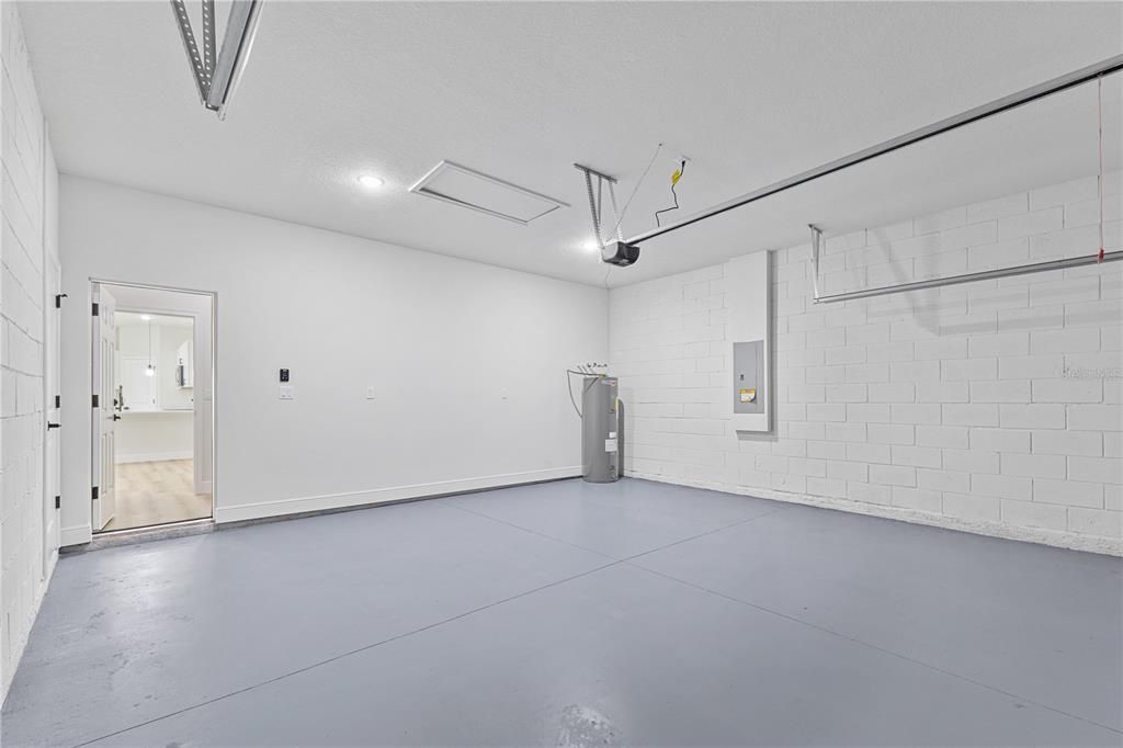 For Sale: $299,000 (4 beds, 2 baths, 1833 Square Feet)