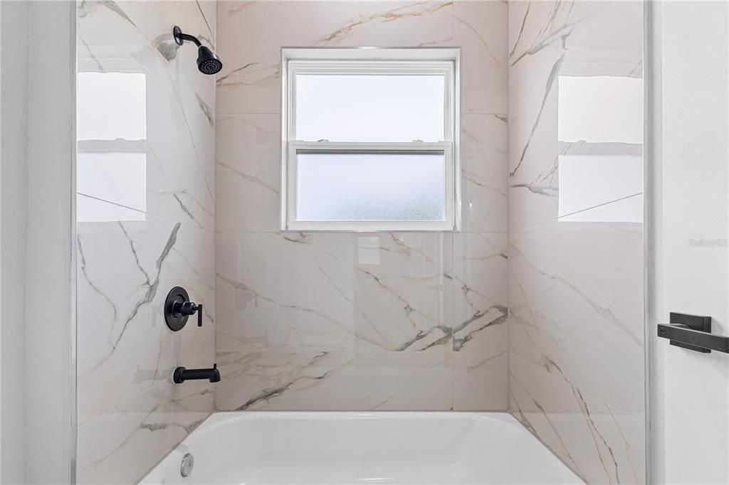 For Sale: $299,000 (4 beds, 2 baths, 1833 Square Feet)