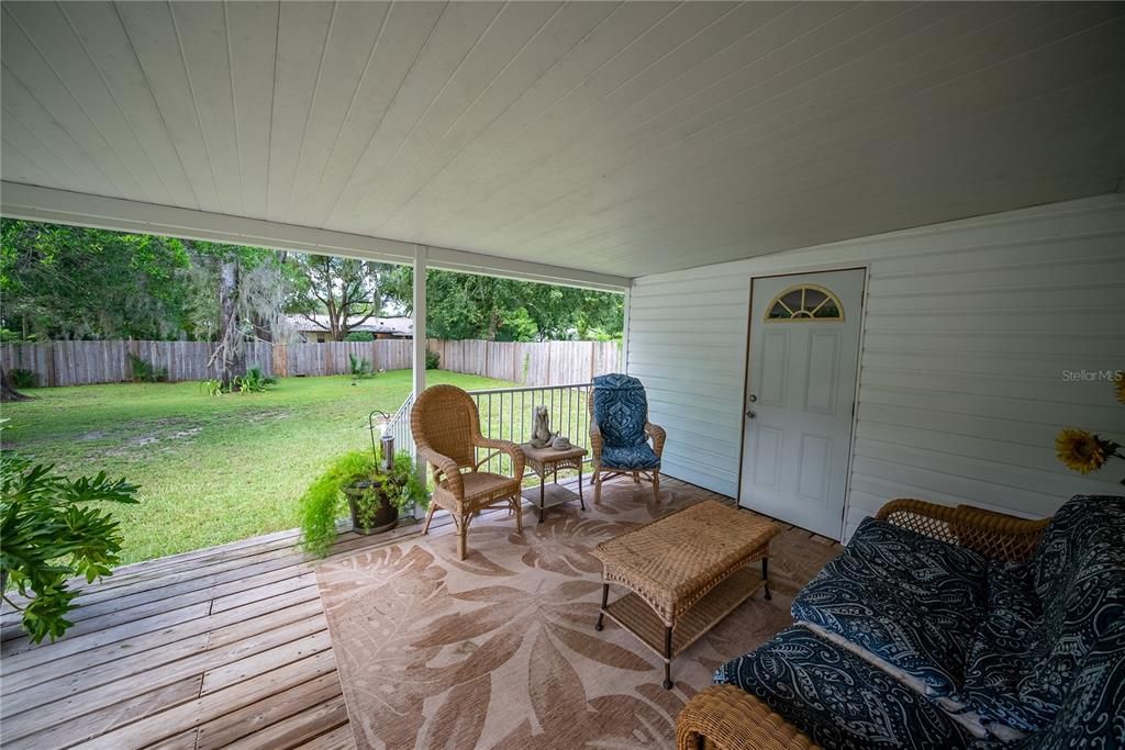 For Sale: $140,000 (1 beds, 1 baths, 640 Square Feet)