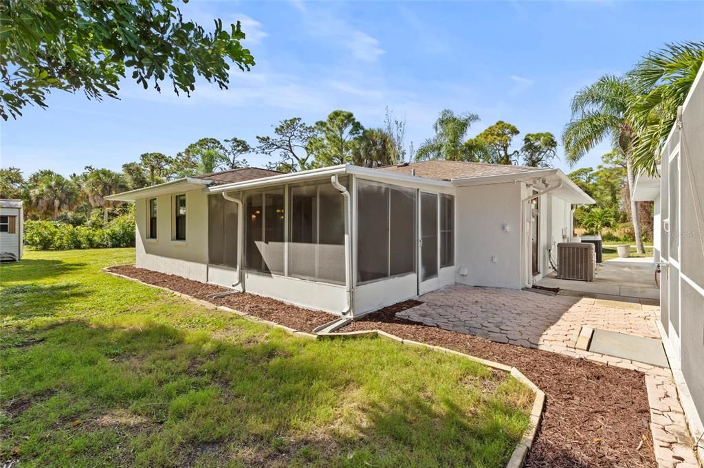 Active With Contract: $365,000 (3 beds, 2 baths, 1369 Square Feet)