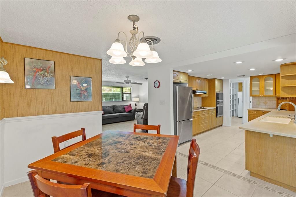 Active With Contract: $365,000 (3 beds, 2 baths, 1369 Square Feet)