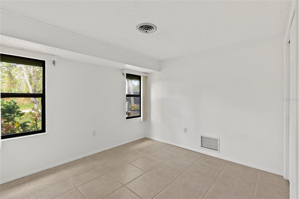 Active With Contract: $365,000 (3 beds, 2 baths, 1369 Square Feet)