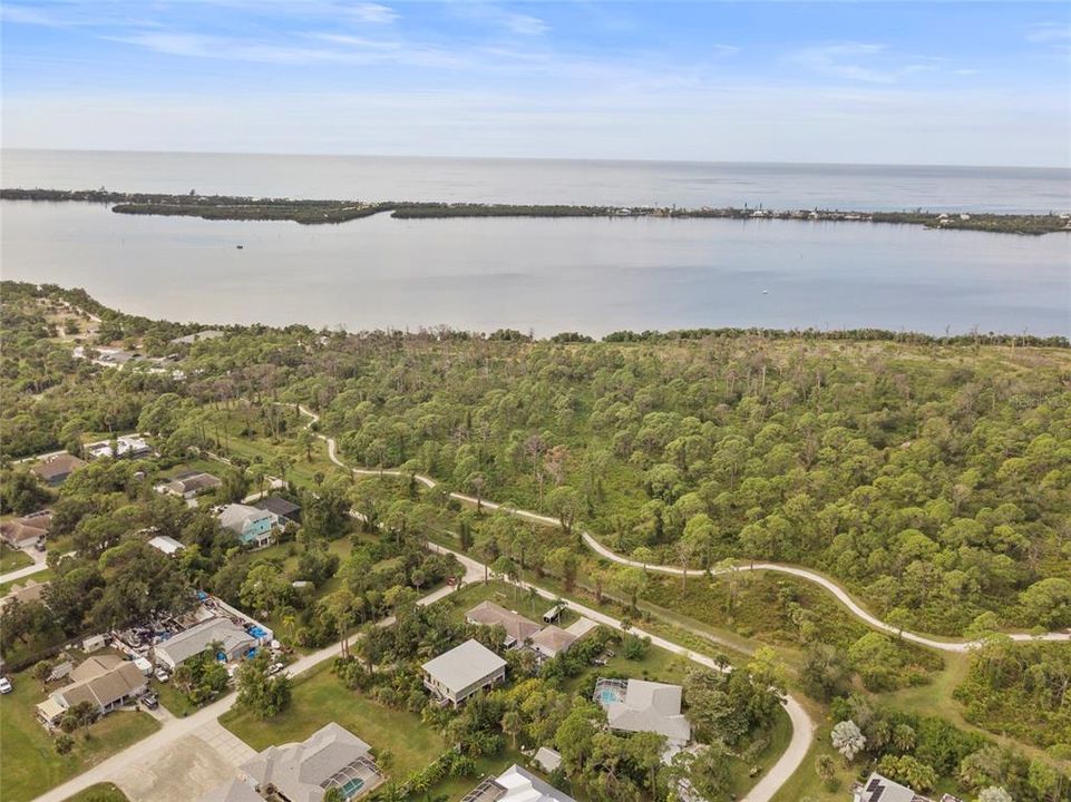 Active With Contract: $365,000 (3 beds, 2 baths, 1369 Square Feet)