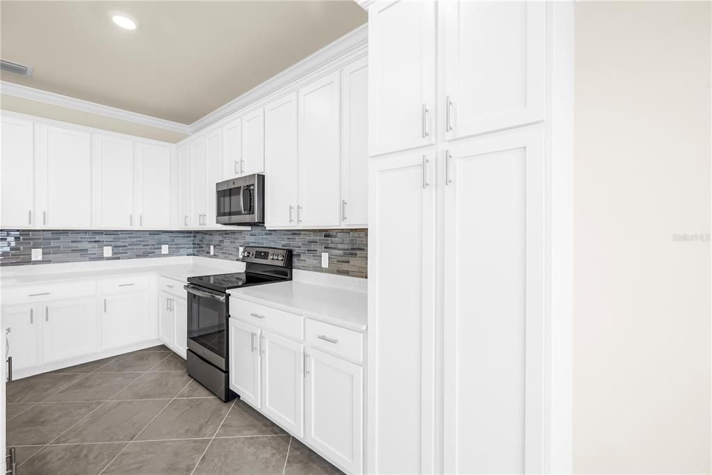 For Sale: $385,000 (2 beds, 2 baths, 1151 Square Feet)