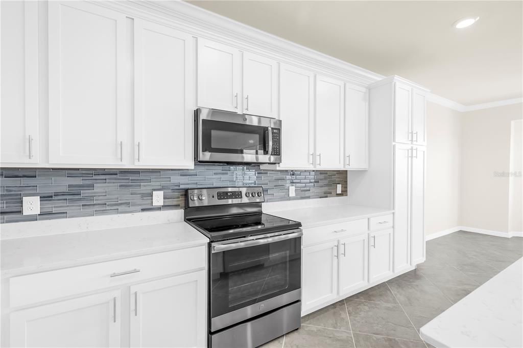 For Sale: $385,000 (2 beds, 2 baths, 1151 Square Feet)