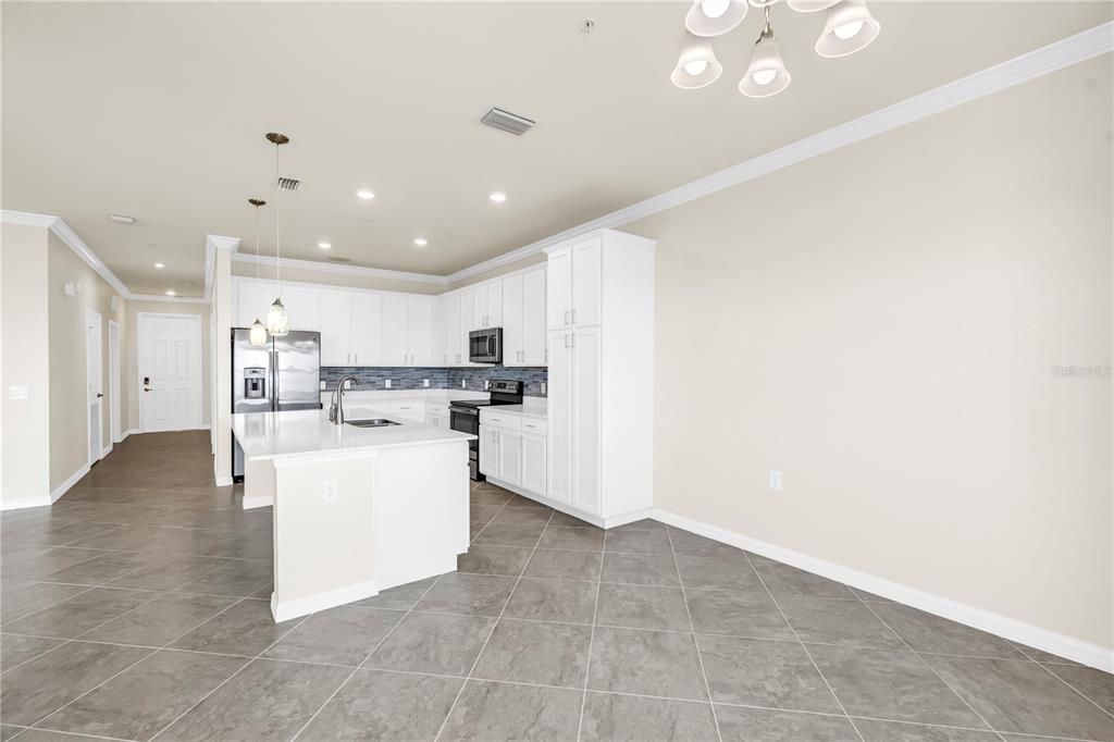 For Sale: $385,000 (2 beds, 2 baths, 1151 Square Feet)