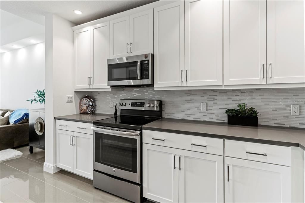 For Rent: $4,750 (2 beds, 2 baths, 1400 Square Feet)