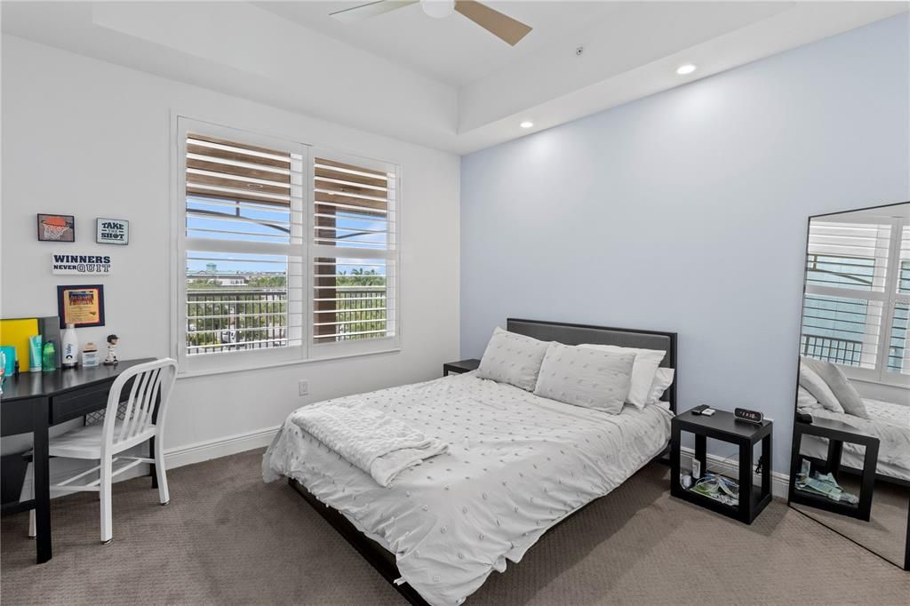 For Rent: $4,750 (2 beds, 2 baths, 1400 Square Feet)