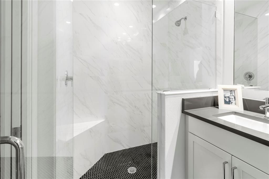 For Rent: $4,750 (2 beds, 2 baths, 1400 Square Feet)