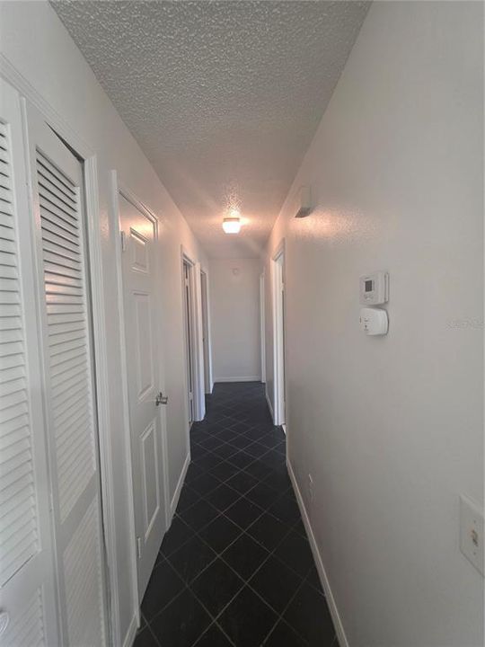 出租: $1,350 (3 贝兹, 1 浴室, 1008 平方英尺)