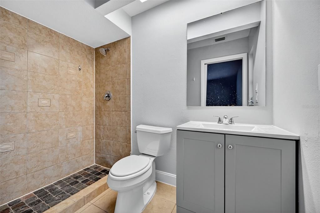 Active With Contract: $267,500 (3 beds, 2 baths, 1207 Square Feet)