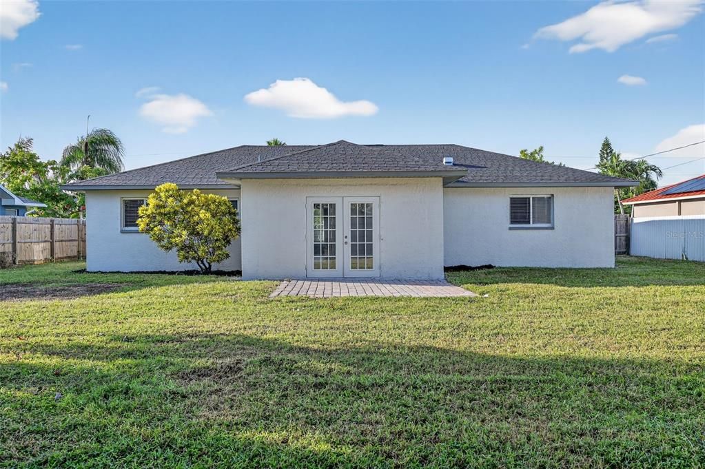 Active With Contract: $267,500 (3 beds, 2 baths, 1207 Square Feet)