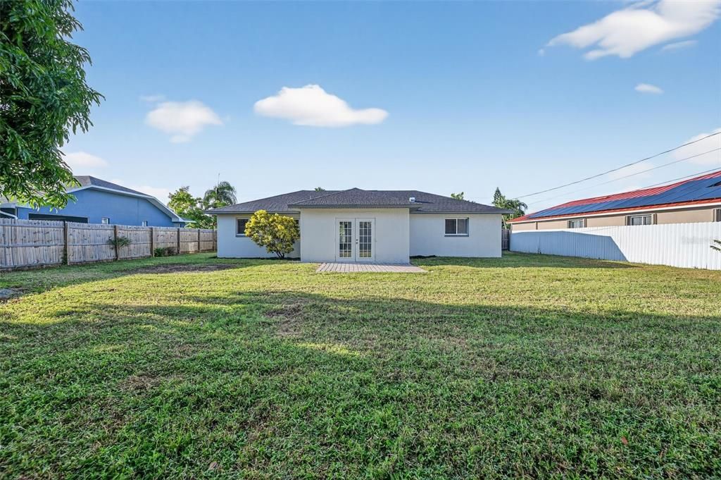 Active With Contract: $267,500 (3 beds, 2 baths, 1207 Square Feet)