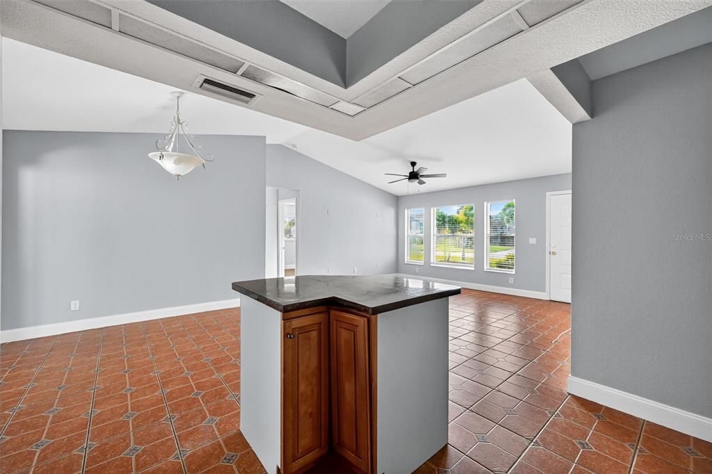 Active With Contract: $267,500 (3 beds, 2 baths, 1207 Square Feet)