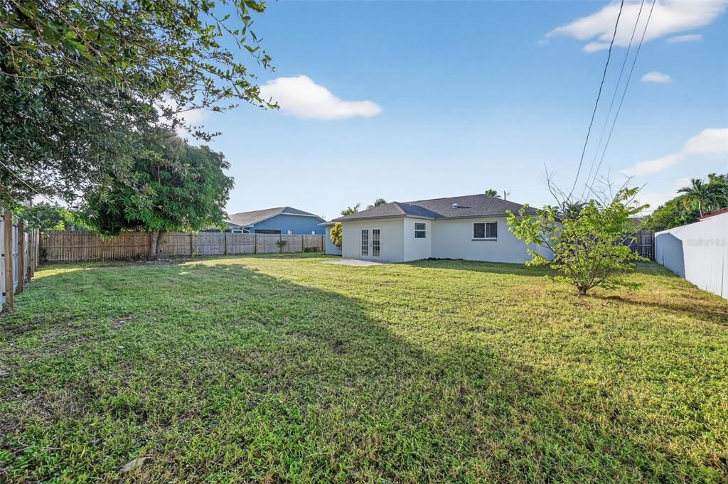 Active With Contract: $267,500 (3 beds, 2 baths, 1207 Square Feet)