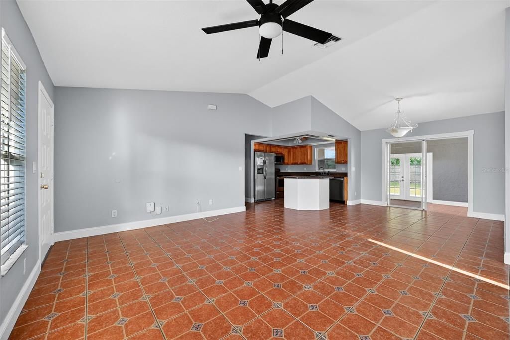 Active With Contract: $267,500 (3 beds, 2 baths, 1207 Square Feet)