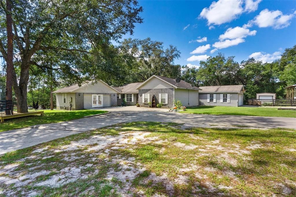 For Sale: $399,900 (4 beds, 2 baths, 2150 Square Feet)