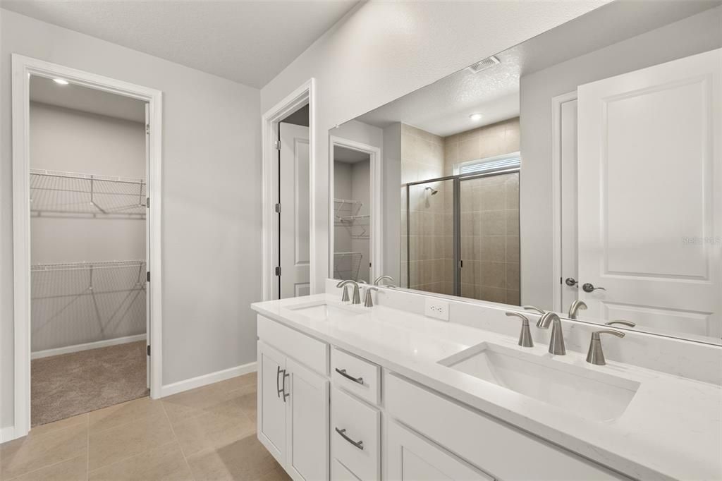 合同活跃: $408,000 (3 贝兹, 2 浴室, 1735 平方英尺)