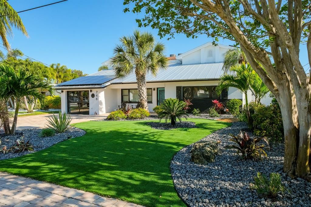 En Venta: $1,500,000 (0.20 acres)