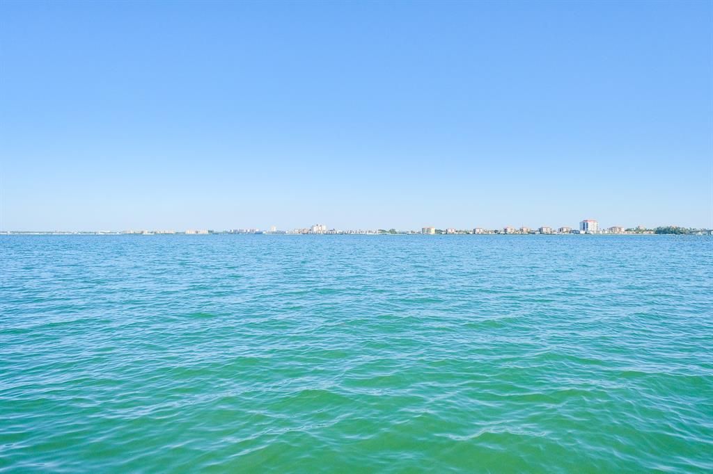 En Venta: $1,500,000 (0.20 acres)