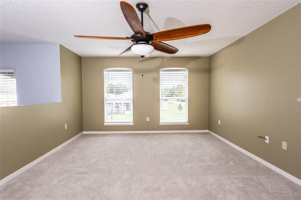 En Venta: $575,000 (6 camas, 4 baños, 3980 Pies cuadrados)