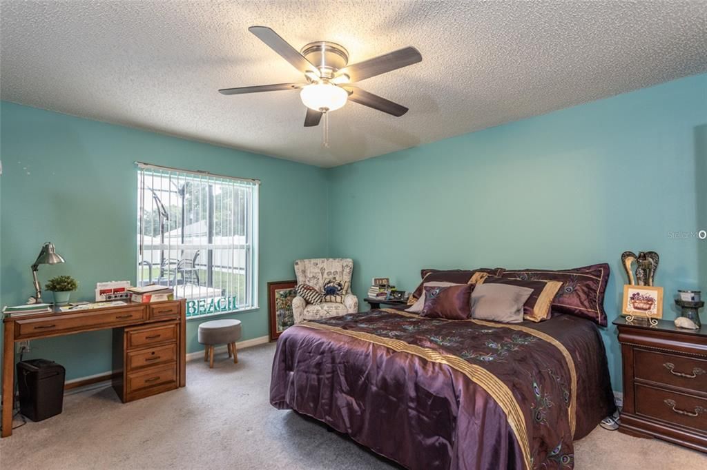 En Venta: $575,000 (6 camas, 4 baños, 3980 Pies cuadrados)