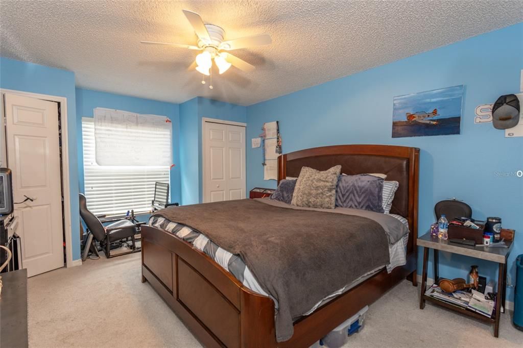 En Venta: $575,000 (6 camas, 4 baños, 3980 Pies cuadrados)