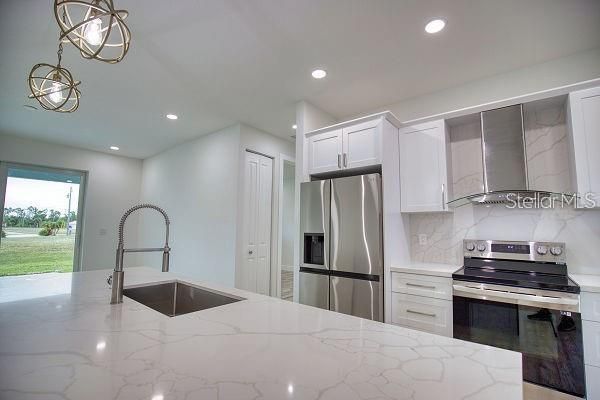 В аренду: $1,975 (3 спален, 2 ванн, 1864 Квадратных фут)