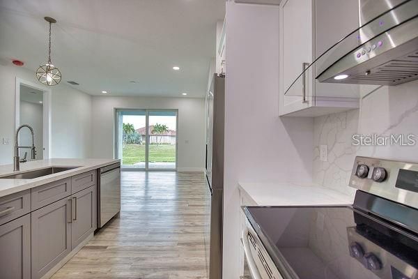 В аренду: $1,975 (3 спален, 2 ванн, 1864 Квадратных фут)